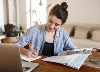 Cómo crear empresa si estás estudiando y hacerlo bien. Cómo crear empresa si estás estudiando