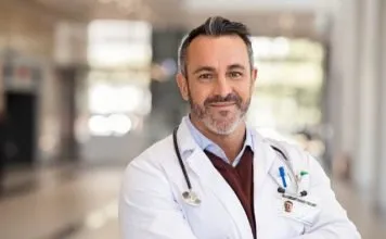 Carreras relacionadas con la medicina que aseguran un buen futuro Opciones de carreras a medicina