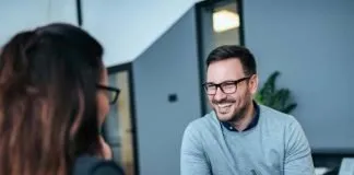10 errores en una entrevista de trabajo y cómo evitarlos. errores en una entrevista de trabajo
