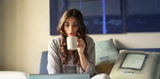 Cómo ganar dinero desde casa: 21 opciones con poca inversión. ganar dinero desde casa