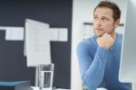 ¿La empresa para la que trabajas te obliga a cumplir un horario de oficina?